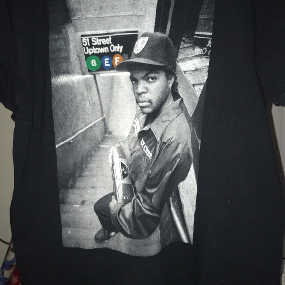 SOLD‼️ Ice cube T-shirt - Picture 1 of 3